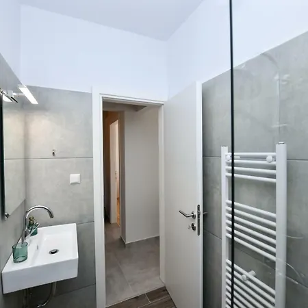 Modern, Comfortable Apartment, In The Heart Of The Apartment